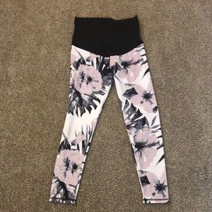Pink blush workout leggings size medium